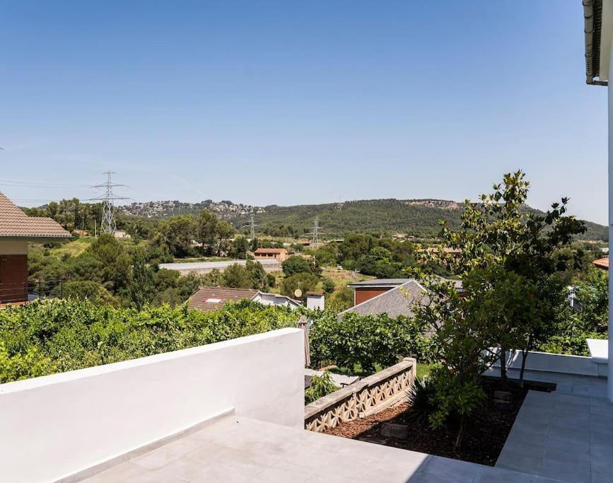 فيلا 20 Min From Bcn- Charming House W/ Pool & Bbq Area Cervelló المظهر الخارجي الصورة