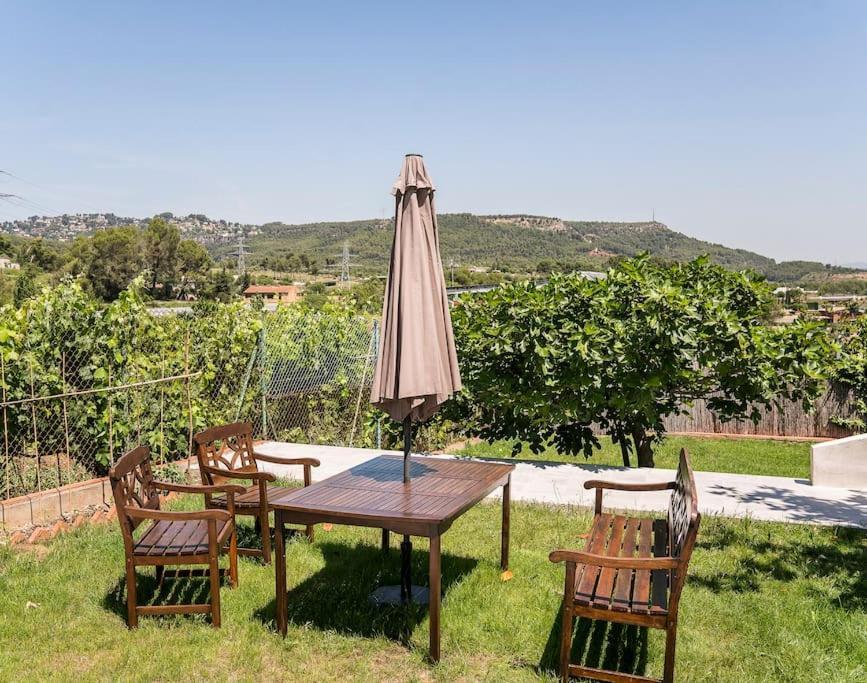 فيلا 20 Min From Bcn- Charming House W/ Pool & Bbq Area Cervelló المظهر الخارجي الصورة