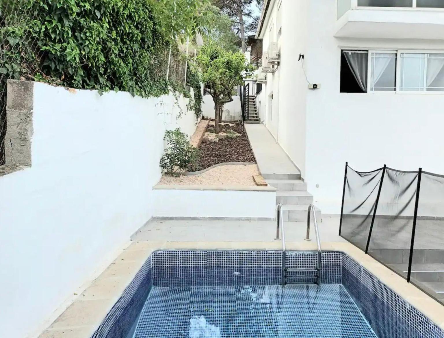 فيلا 20 Min From Bcn- Charming House W/ Pool & Bbq Area Cervelló المظهر الخارجي الصورة